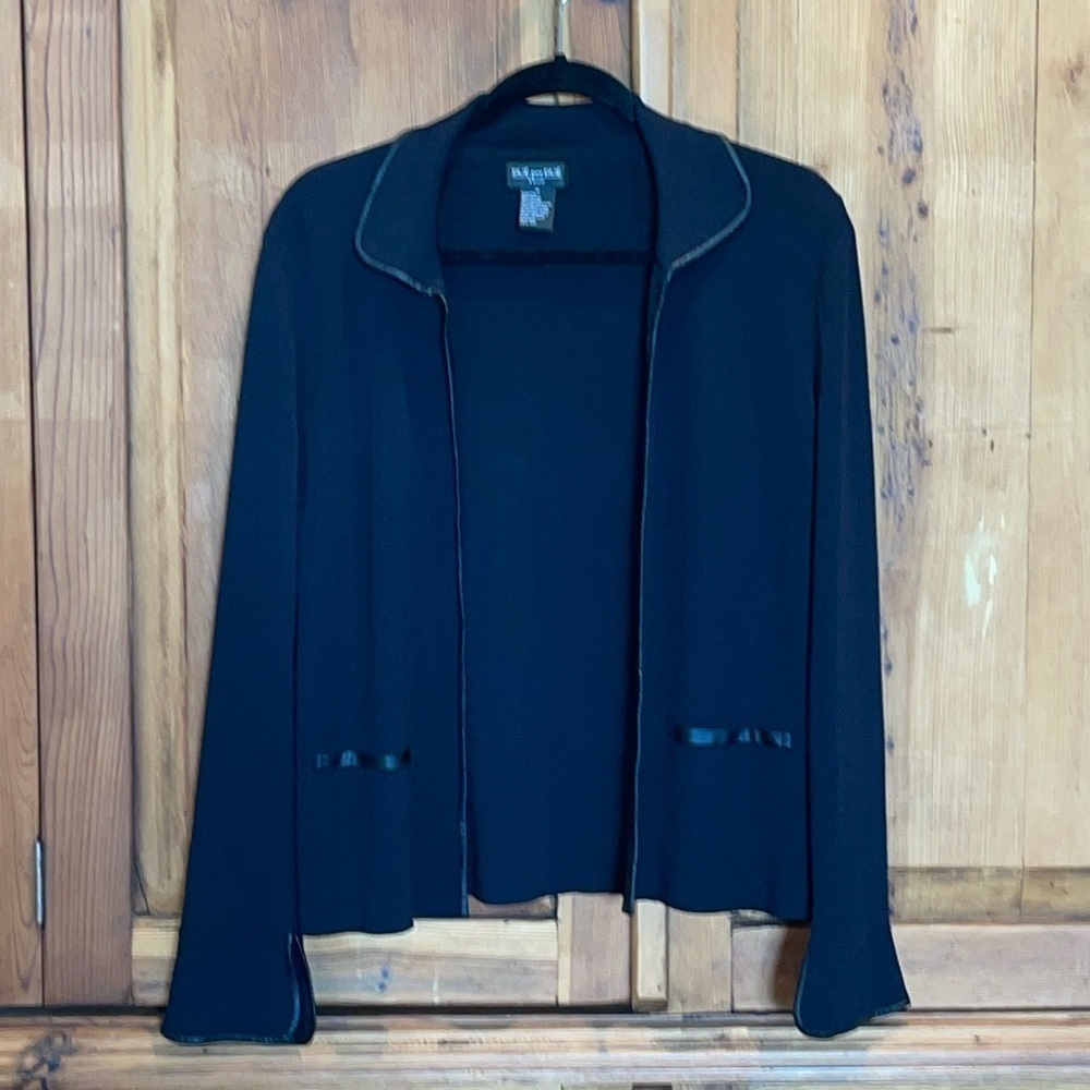 DUE per DUE Black Open Knit Cardigan Tulip wrists Sz. MD - Picture 15 of 15